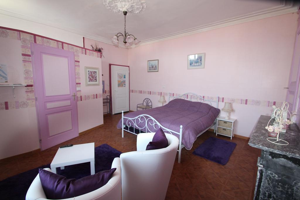 לינה וארוחת בוקר Vaudelnay Domaine Des Roses חדר תמונה